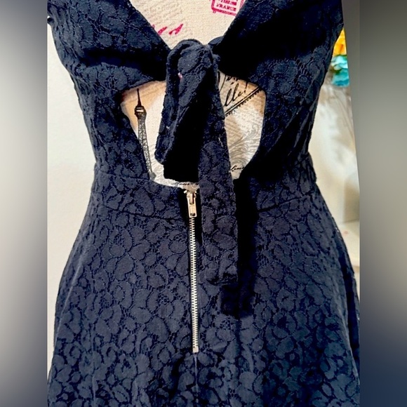 Aeropostale Cotton Little Black Lace Lined dress in size S/P Party Dress - Picture 6 of 9